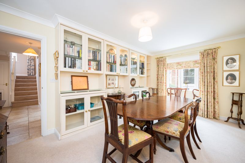 Dining Room- click for photo gallery